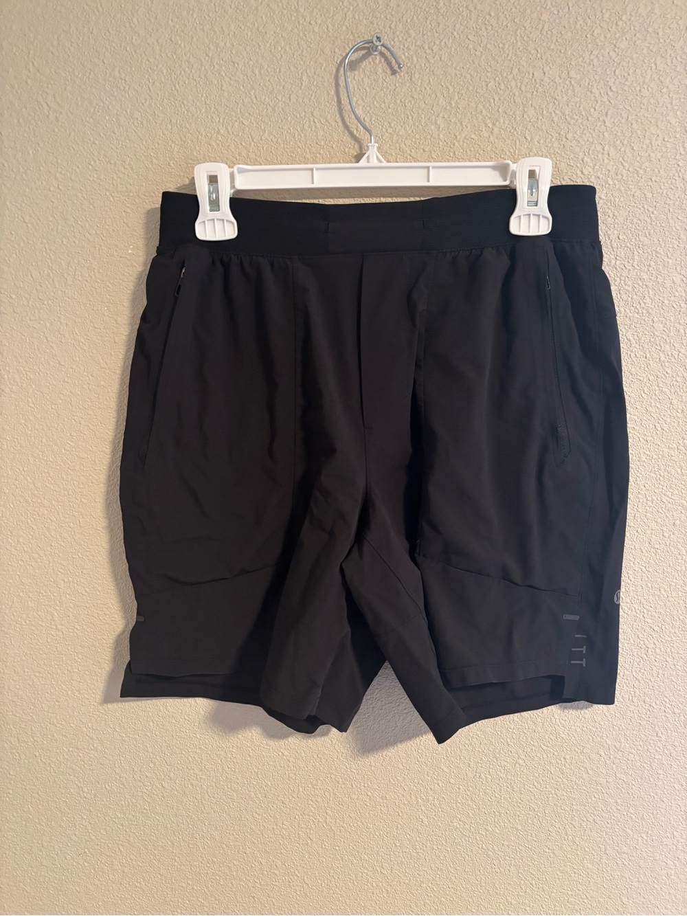 lululemon athletica men’s active shorts